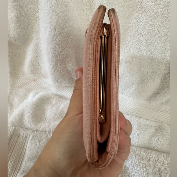 CHANEL CC Logo Caviar Skin Long Bifold Wallet - Picture 3 of 16